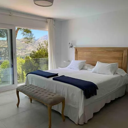 Villa Casa Mare Nostrum: Heated Pool Stunning Views