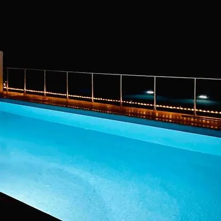 Casa Mare Nostrum: Heated Pool Stunning Views Villa