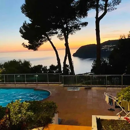 Casa Mare Nostrum: Heated Pool Stunning Views Villa La Herradura (Granada)