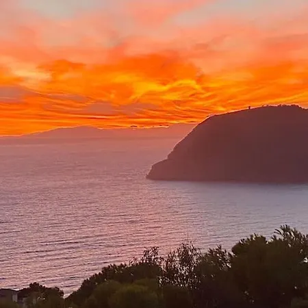 Casa Mare Nostrum: Heated Pool Stunning Views Villa *